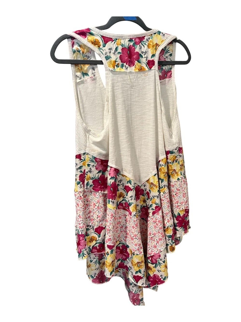 POL Floral Patchwork Handkerchief Tank Top - White & Pink - Picture 3 of 4